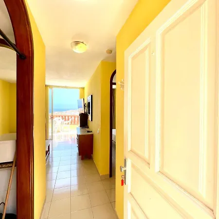 Oceano Y Sol, Bonito Apartamento En Tenerife Sur Con Wifi Gratis En Zonas Comunes, Playa * Costa Adeje (Tenerife)
